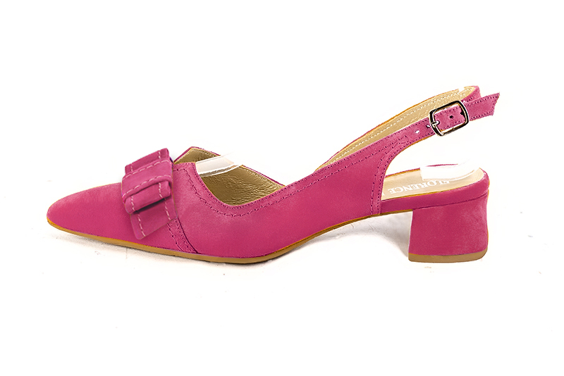 French elegance and refinement for these fuschia pink dress slingback shoes, with a knot, 
                available in many subtle leather and colour combinations. The pretty French spirit of this beautiful pump 
will accompany your steps nicely and comfortably.
To be personalized or not, with your materials and colors.  
                Matching clutches for parties, ceremonies and weddings.   
                You can customize these shoes to perfectly match your tastes or needs, and have a unique model.  
                Choice of leathers, colours, knots and heels. 
                Wide range of materials and shades carefully chosen.  
                Rich collection of flat, low, mid and high heels.  
                Small and large shoe sizes - Florence KOOIJMAN